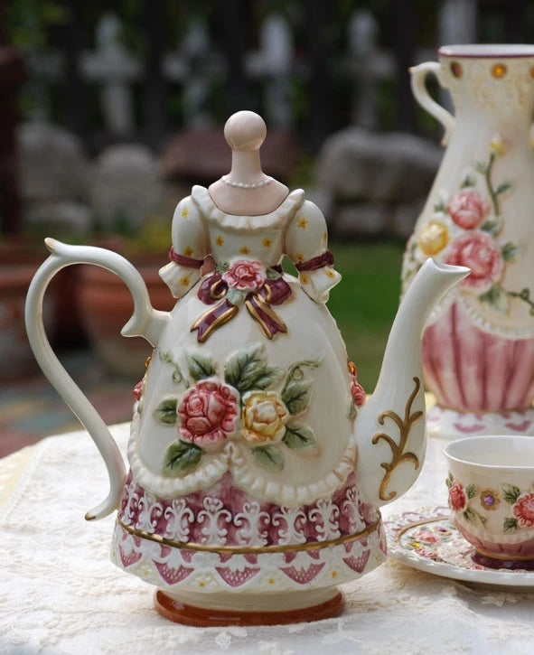 Nobility Beauty Dress Coffee Pot Ceramic Teapot Drinkware Royal Wedding Party Tools Tea Pot Set 1300ml