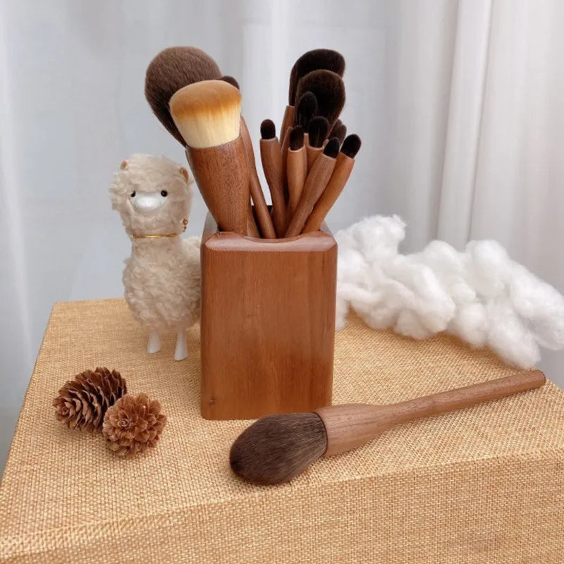 Wood Makeup Brushes Set Cosmetic Powder Blush Foundation Sculpting Eye Shadow Professional Beauty Make Up Brush
