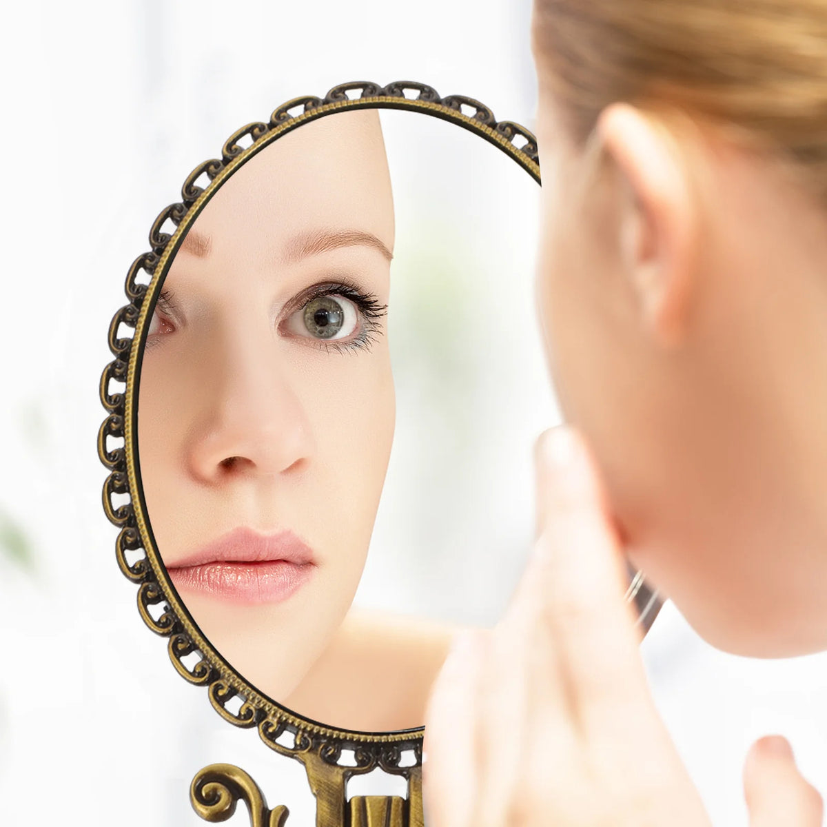 Zinc Alloy Handheld Compact Mirror Makeup Mirror With Handle Retro Hand Mirror Travel Hand Mirror Small Beauty Mirror For