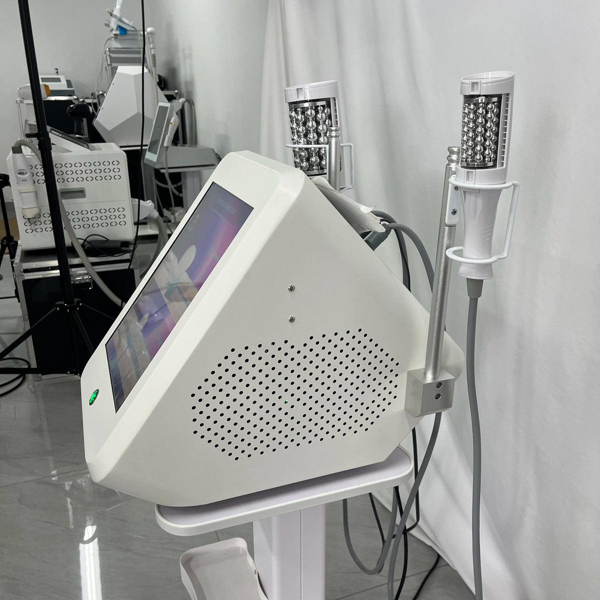 200HZ Slimming Cellulite Reduction Roller Infrared Vacuum Massage Beauty Machine 3500W Inner Ball Roller for Body Care